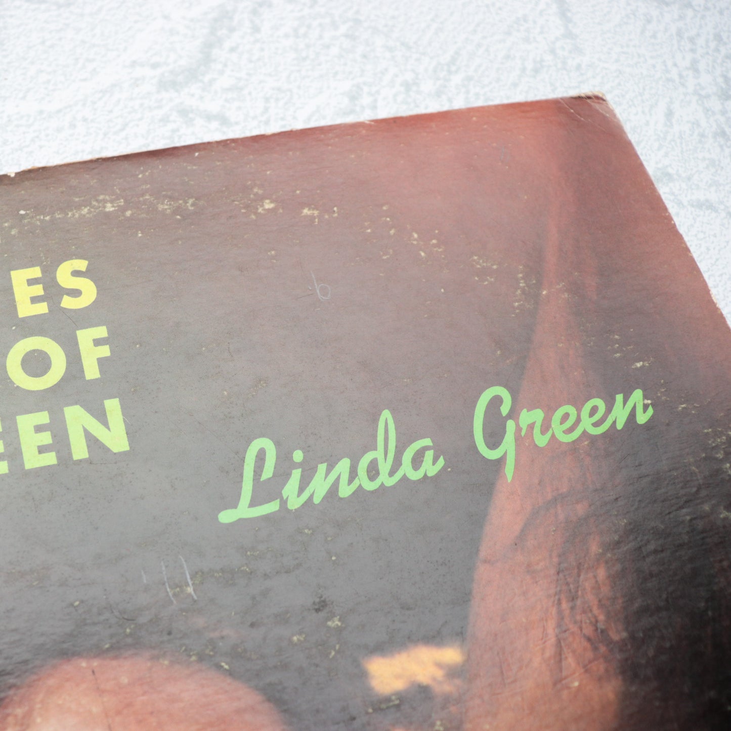 LINDA GREEN / Shades Of Green