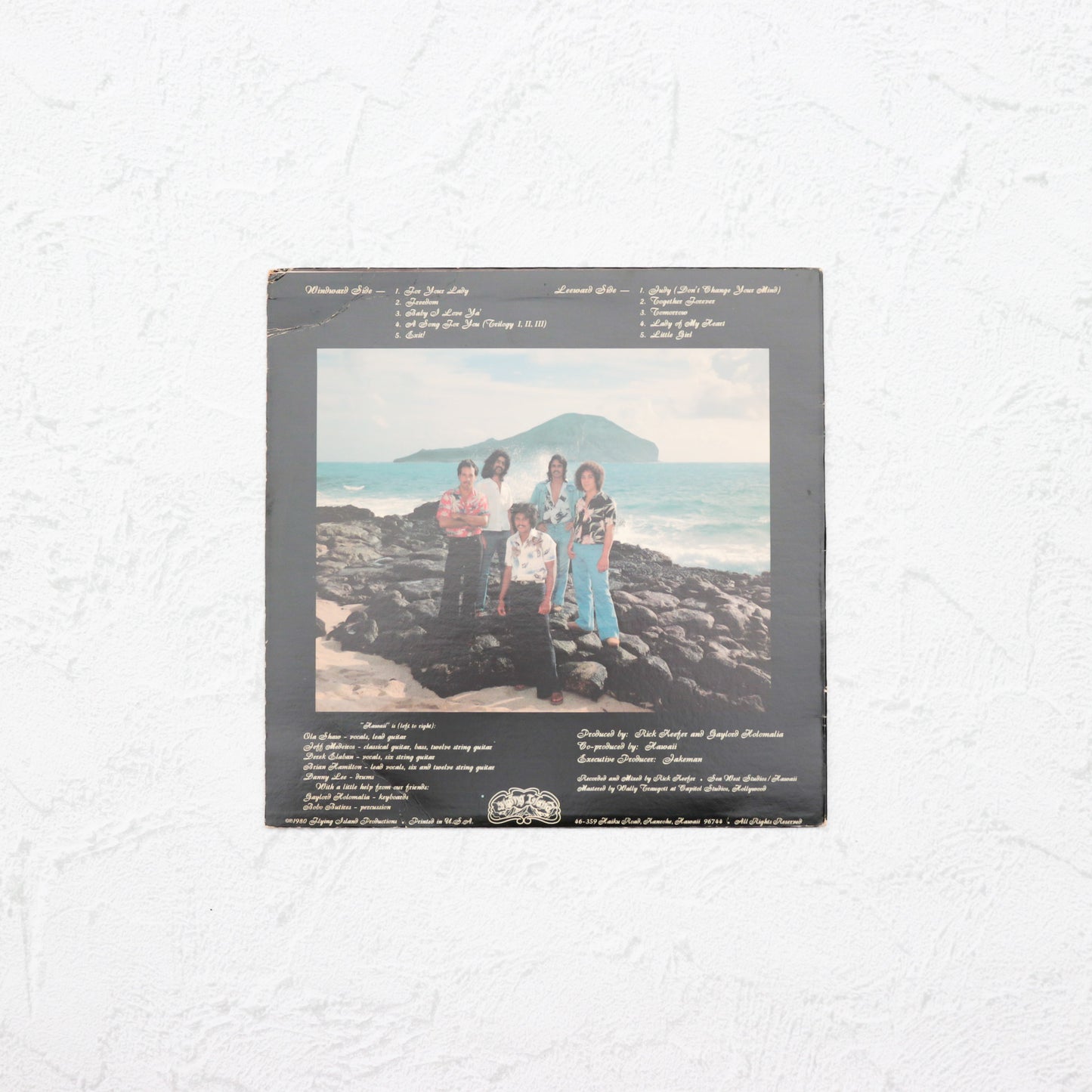 HAWAII / Out Of The Dark