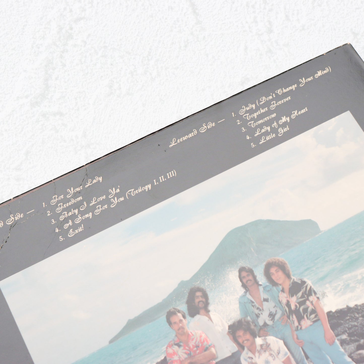 HAWAII / Out Of The Dark