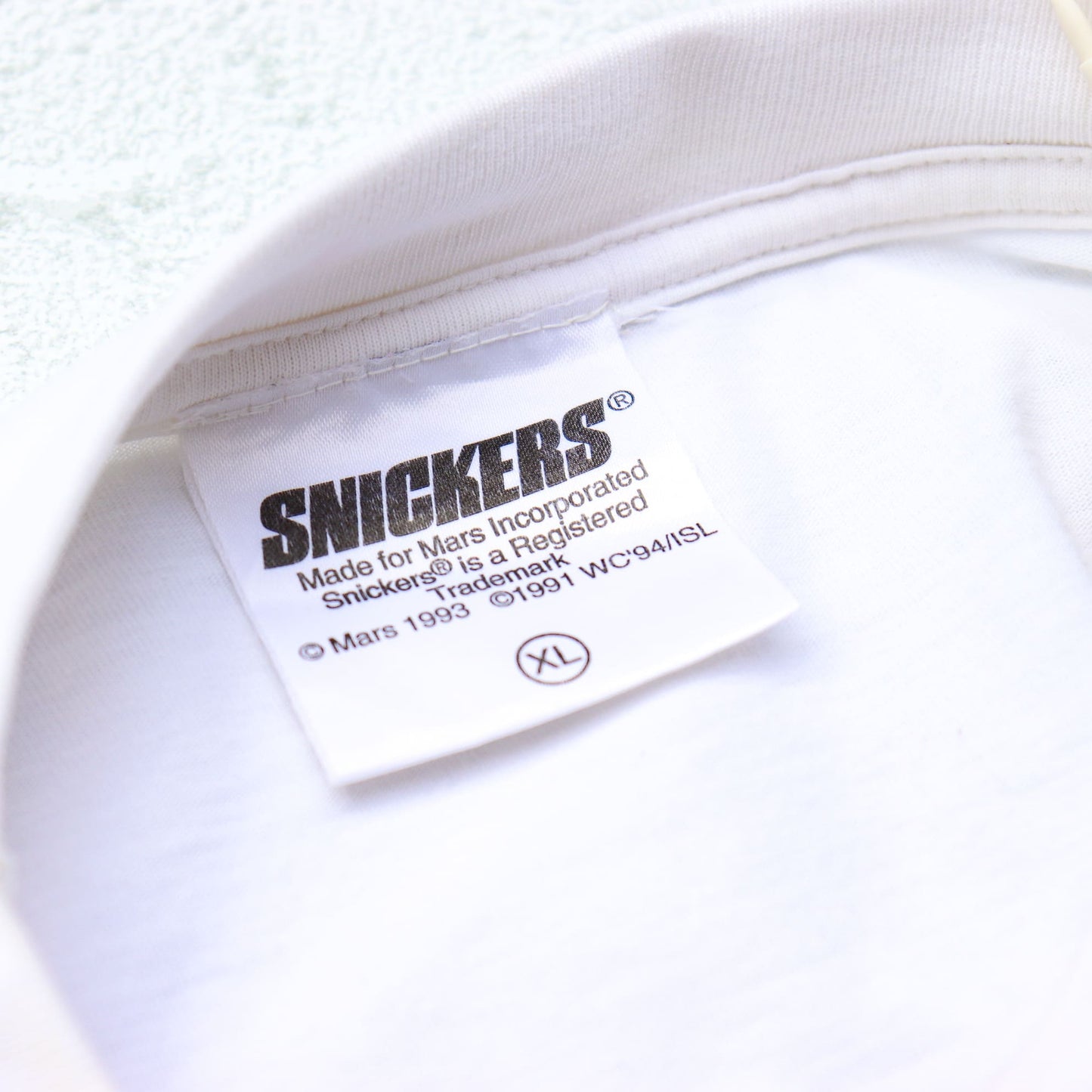 SNICKERS Tee