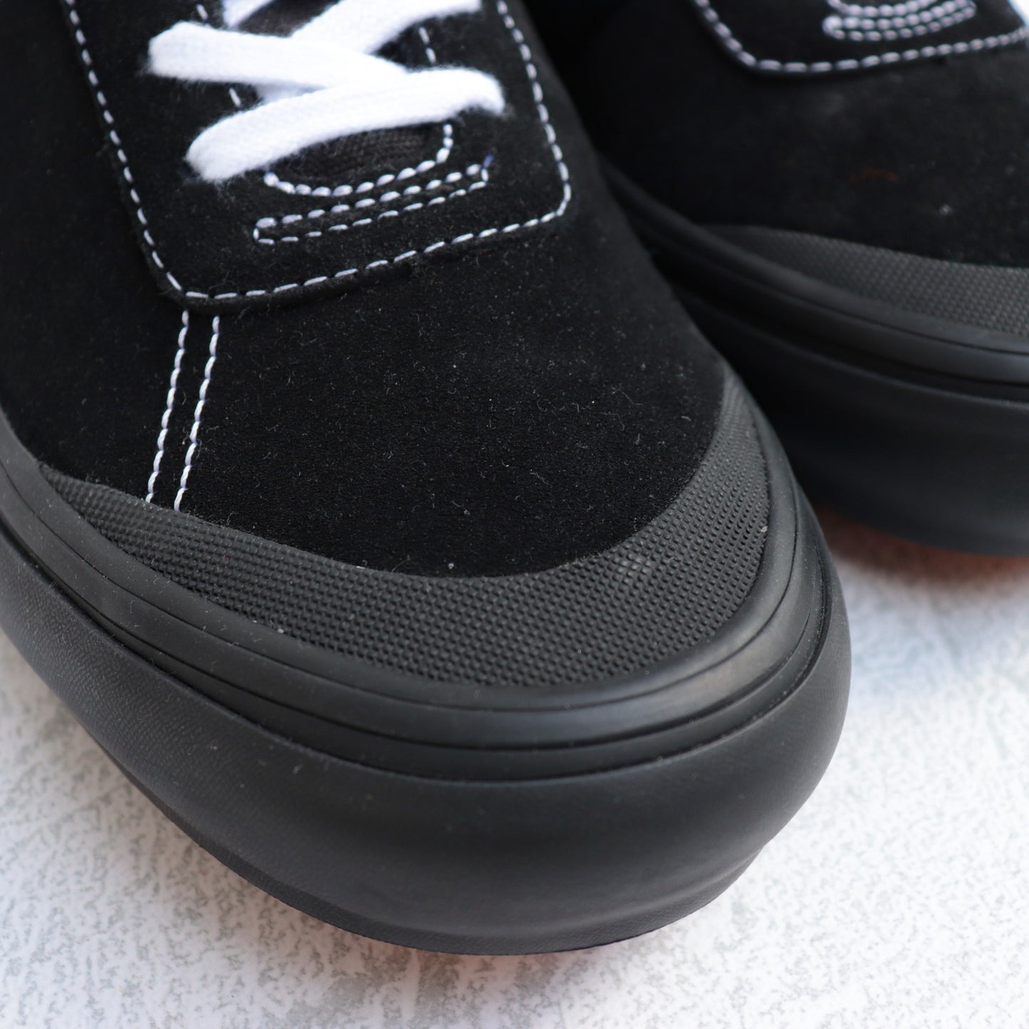 Vans Agah Blackout