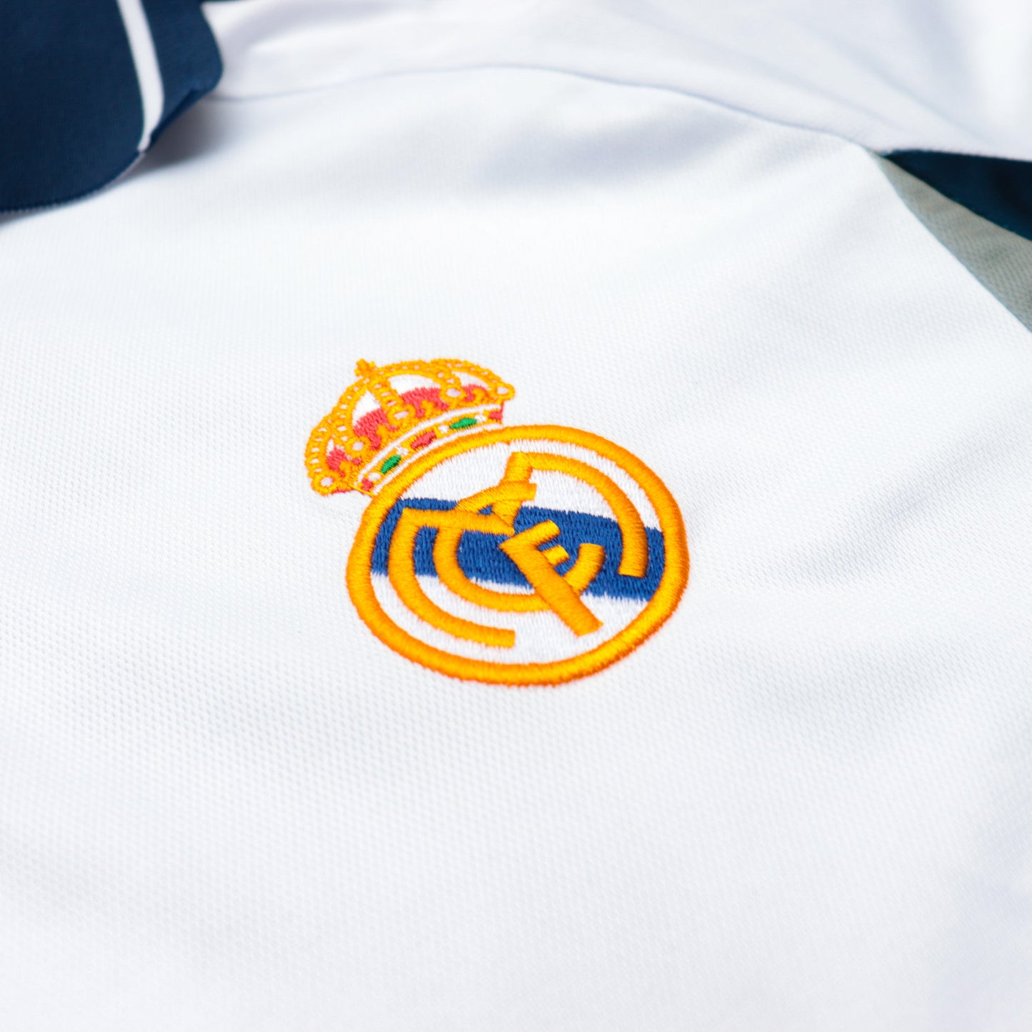 Real Madrid 00/01 Shirts "FIGO"