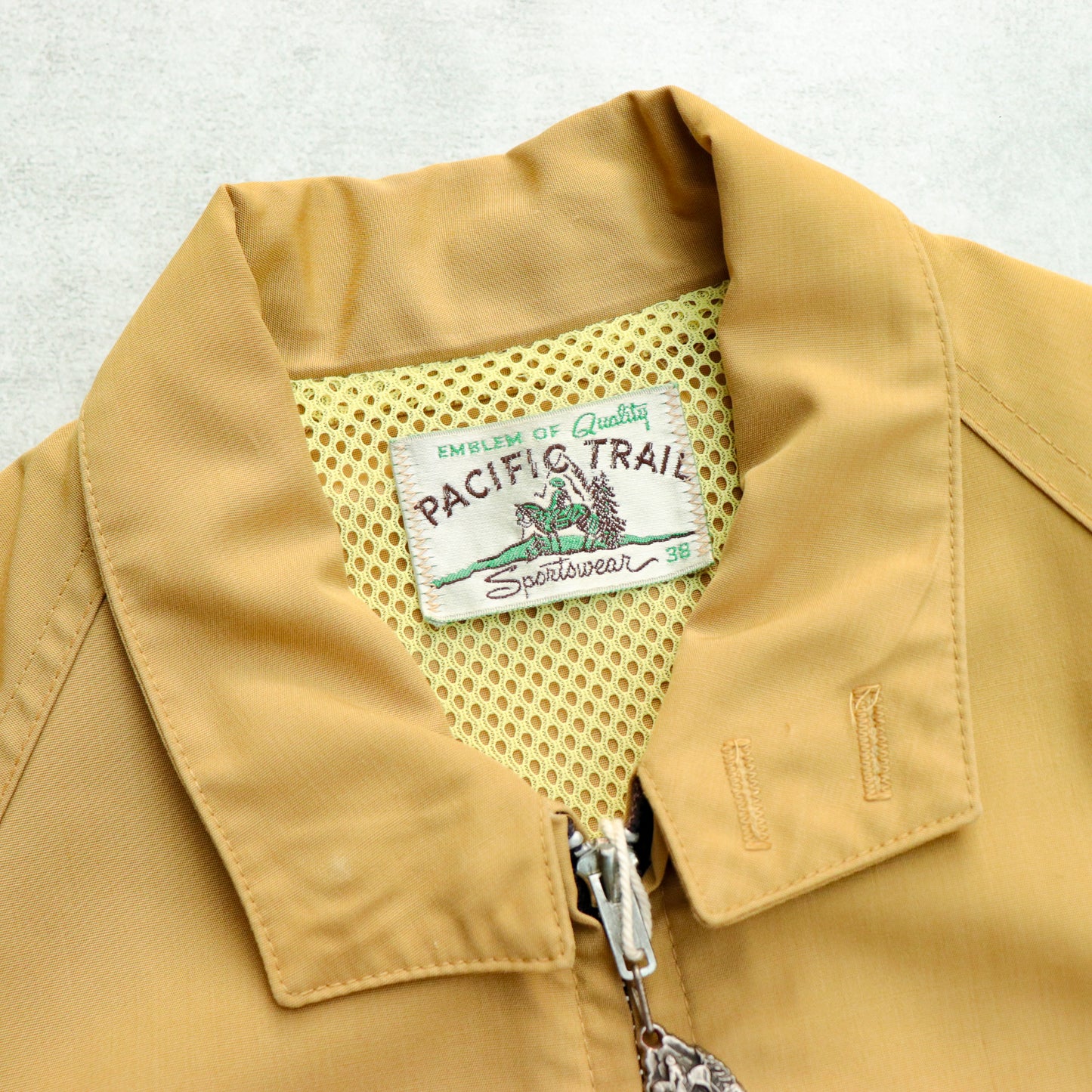 PACIFIC TRAIL Swing Tops