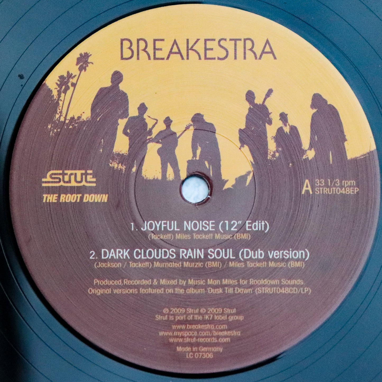 BREAKESTRA / Joyful Noise