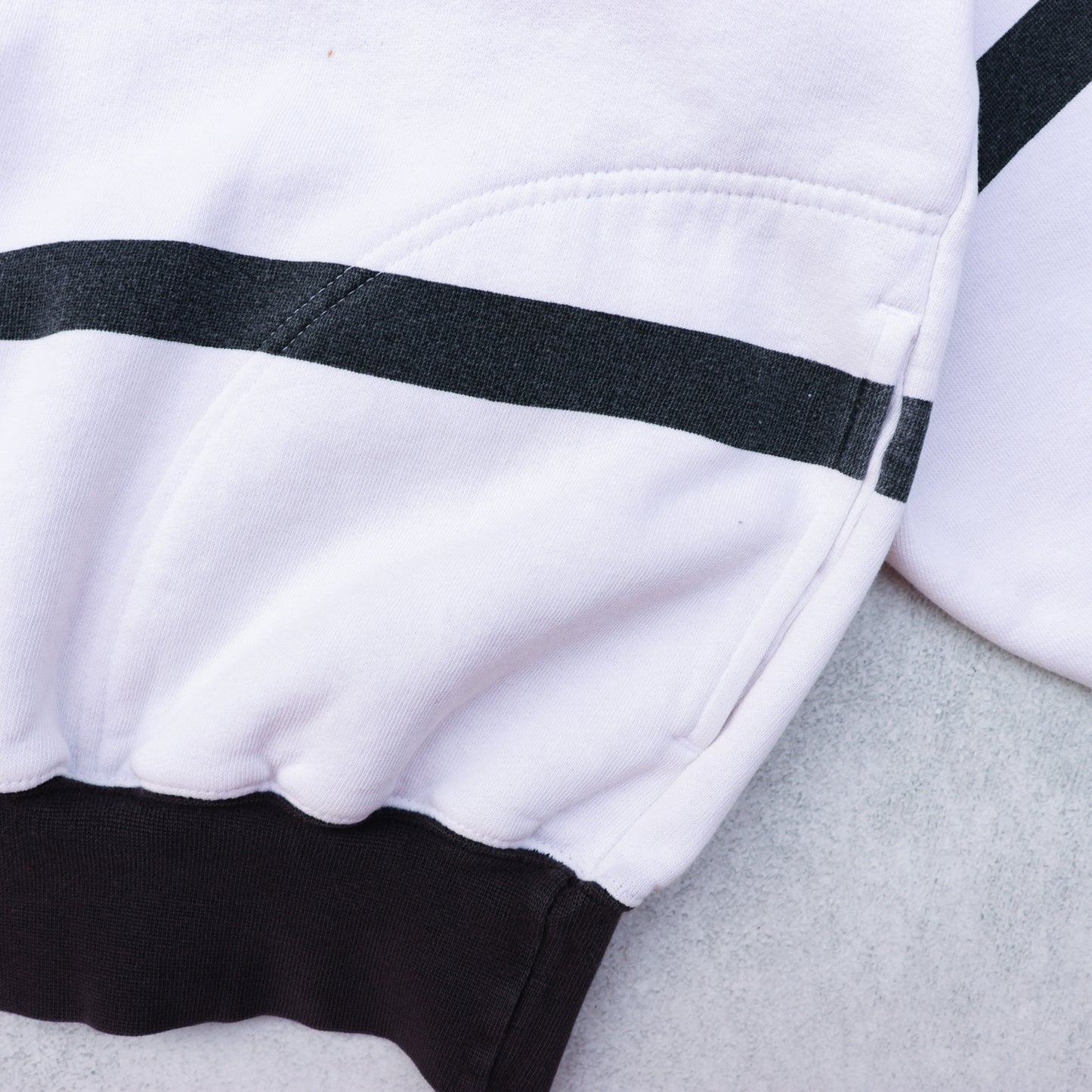 Winners Cup Border Sweat