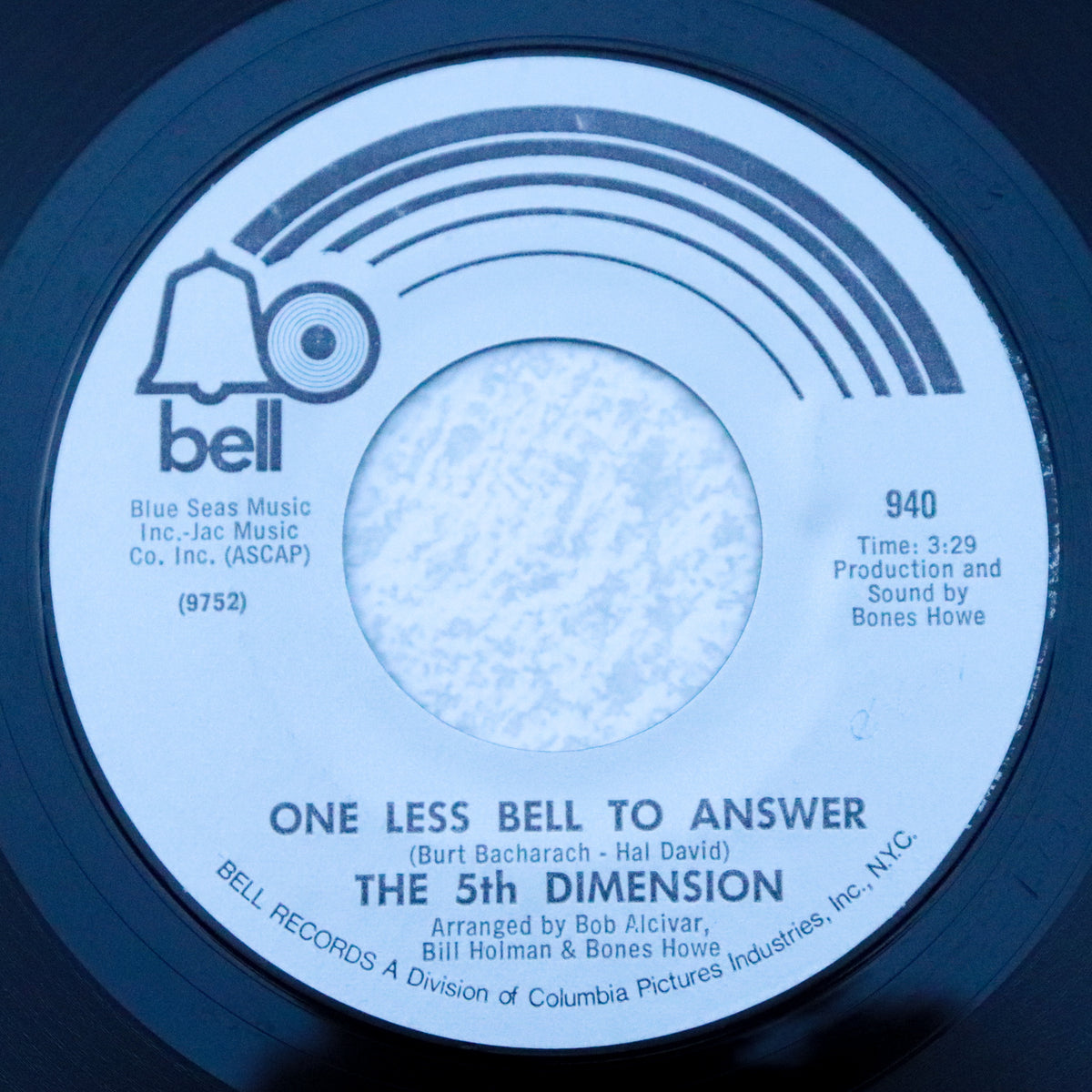 THE 5TH DIMENSION / One Less Bell To Answer